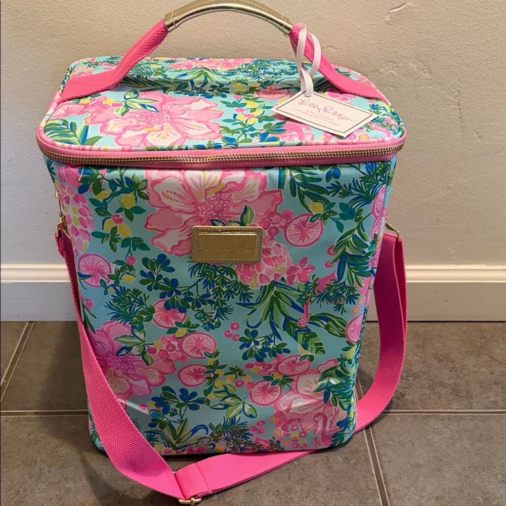 Lilly Pulitzer Pink & Aqua Wine Cooler in Fruity Flamingo